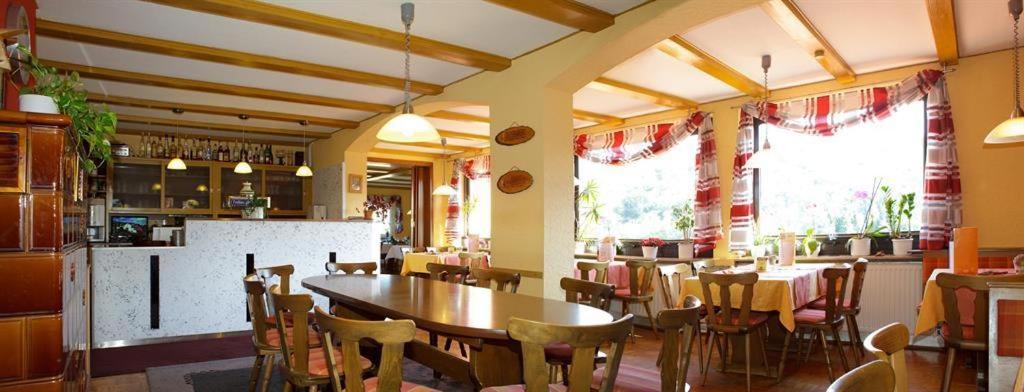 Gasthaus Trifelsblick Wernersberg Екстериор снимка